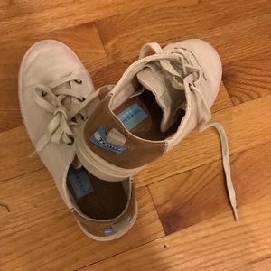 Toms Size 3 Youth